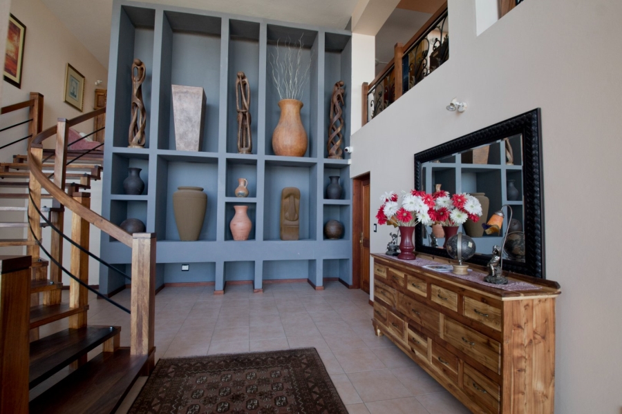 7 Bedroom Property for Sale in Outeniqua Strand Western Cape